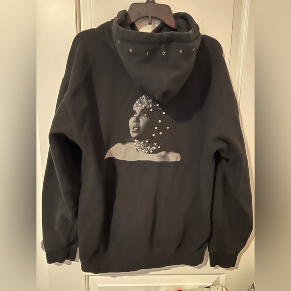 Tops - Lizzo Special Tour Black Graphic Hoodie with Artist Portrait Size Large